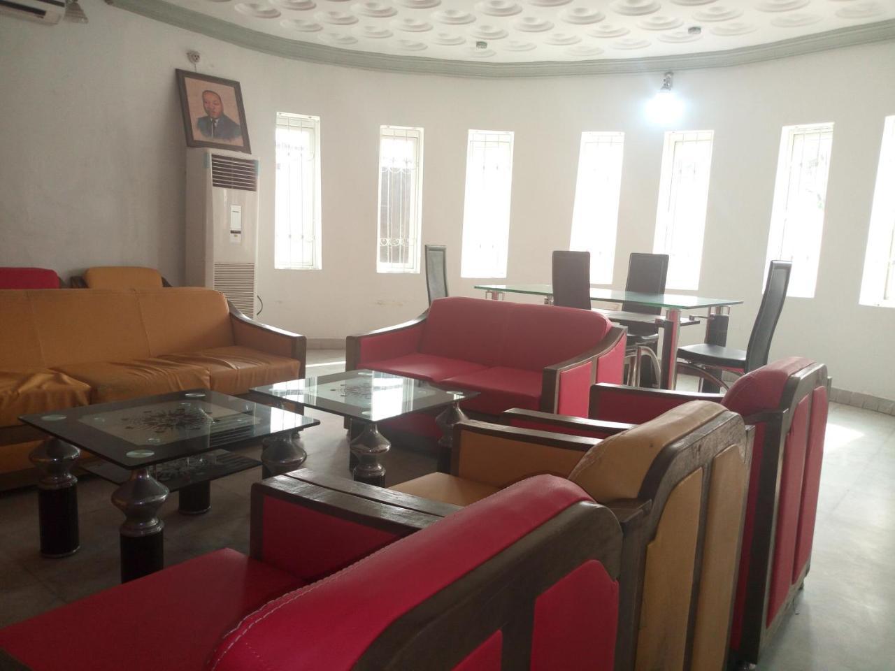 Flamingo Hotel Festac Town Extérieur photo