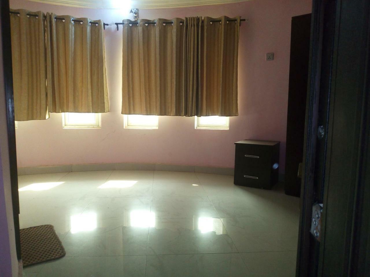 Flamingo Hotel Festac Town Extérieur photo