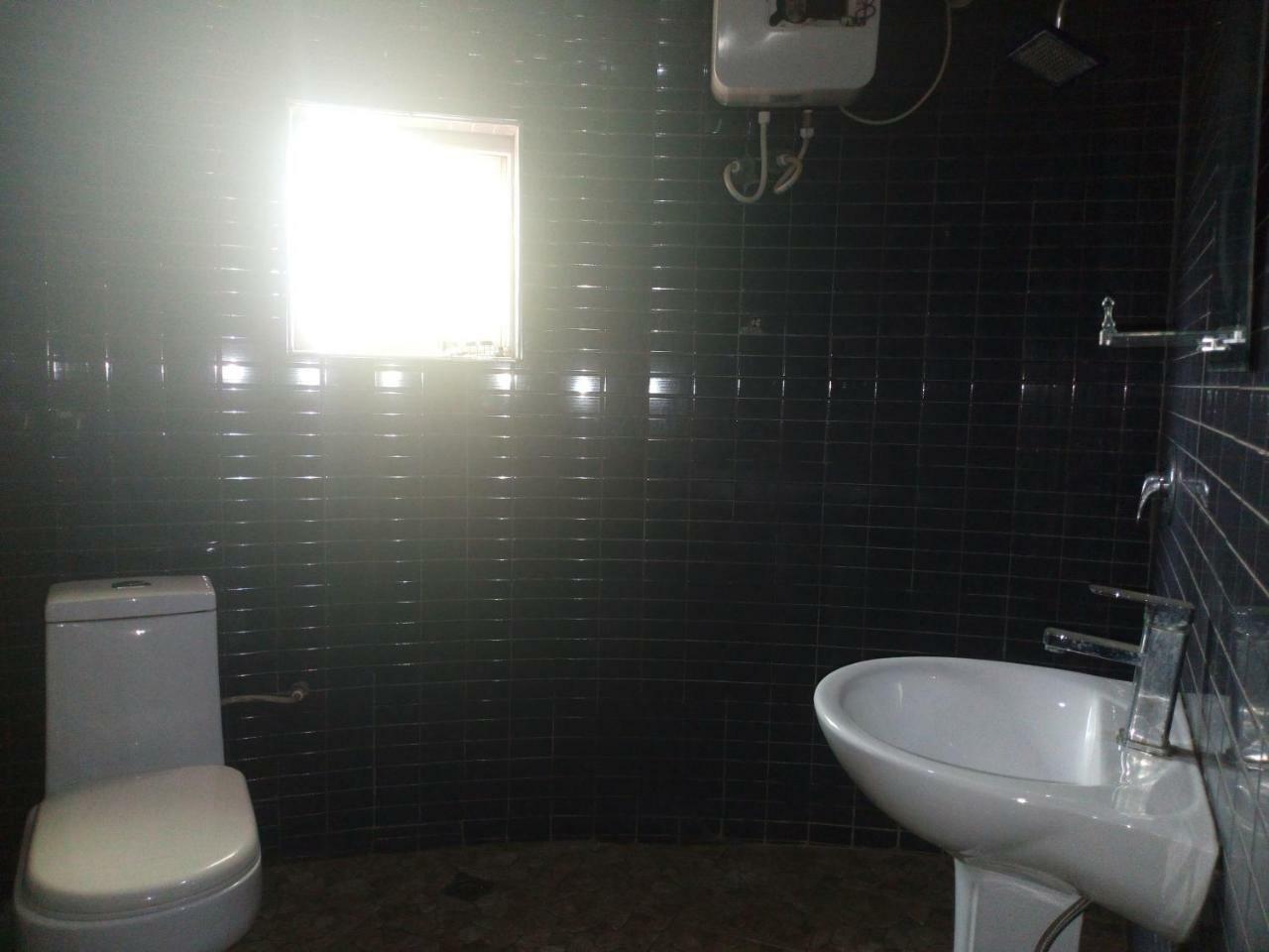 Flamingo Hotel Festac Town Extérieur photo