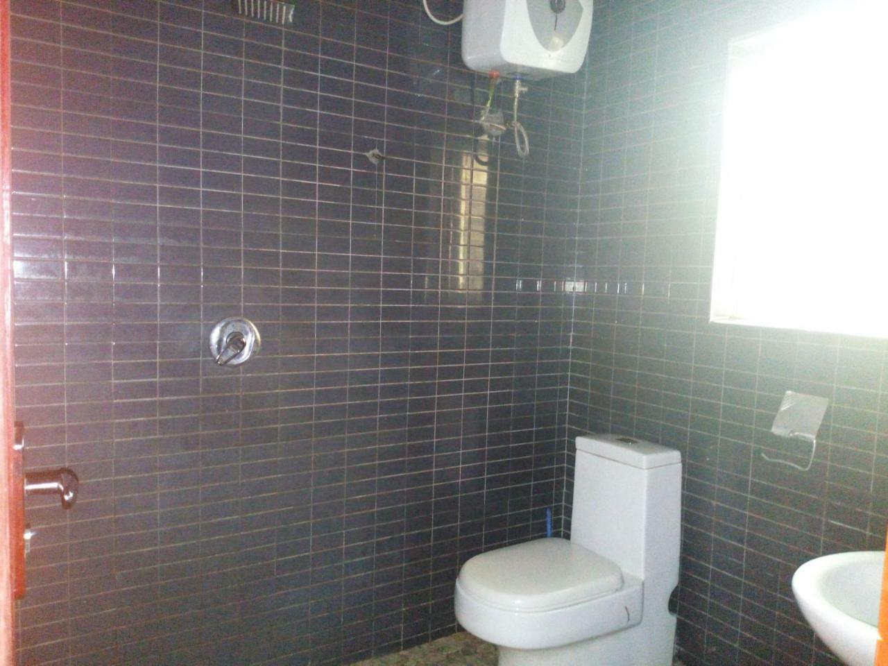 Flamingo Hotel Festac Town Extérieur photo